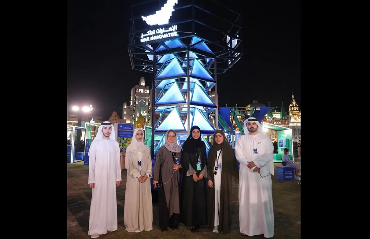 مشاركة مؤسسة الإمارات للخدمات الصحية في معرض "الإمارات تبتكر" الذي أقيم ضمن أسبوع الابتكار في القرية العالمية بتنظيم من مركز محمد بن راشد للابتكار الحكومي، لاستعراض أحدث التقنيات الصحية والمشاريع الابتكارية التي تعتمد على الأتمتة والذكاء الاصطناعي.