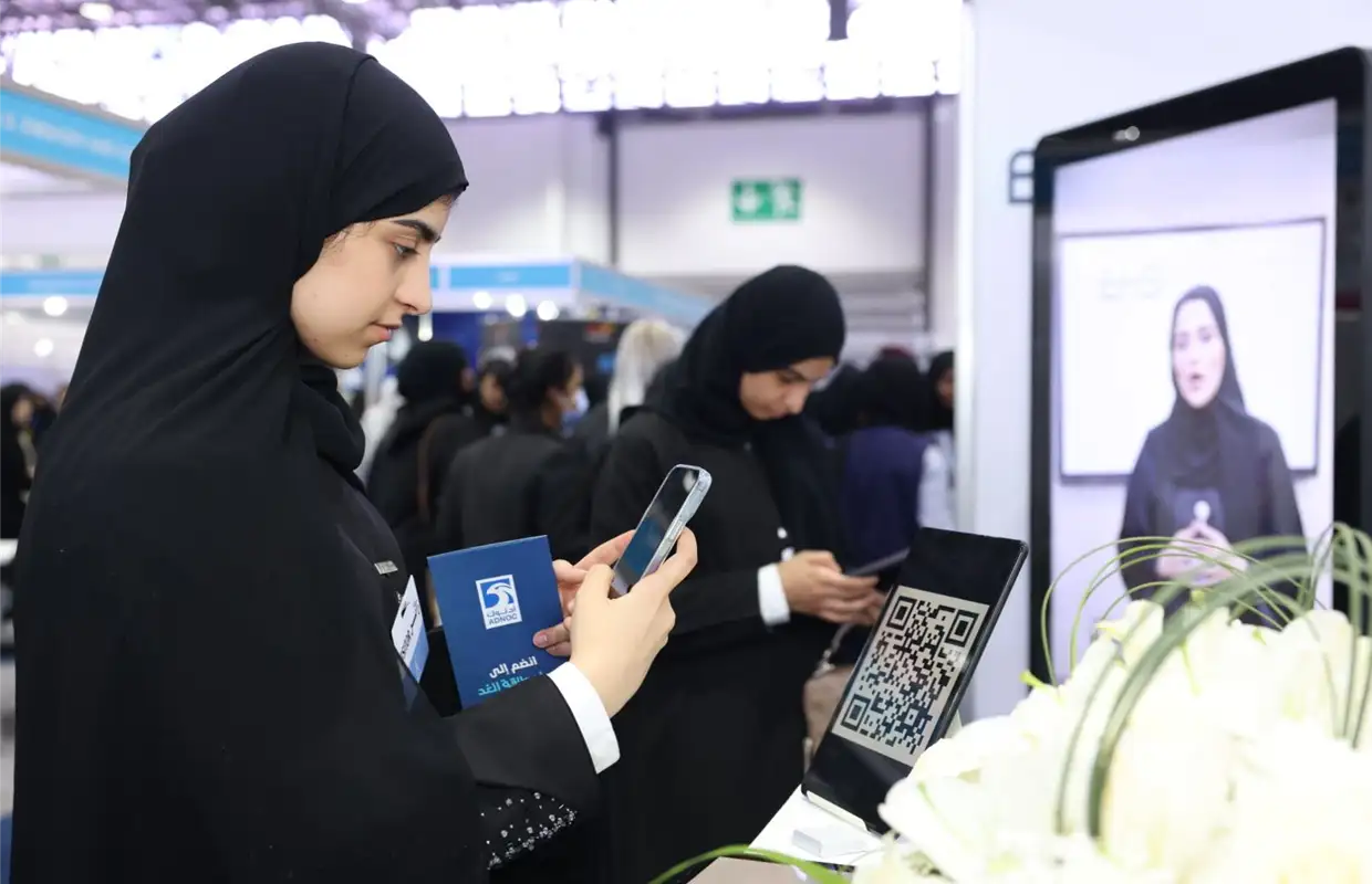 EHS participated in the 19th session of the International Education Fair 2023, held in Sharjah, the Emirates Health Services reviewed the “Masar” and “Bachelor of Nursing” programs, through which the EHS adopts high school students by providing distinguished, stimulating and supportive educational care that contributes to supporting the health sector with an elite group of specialized national cadres, especially in the field of medicine, nursing and other health specialties.