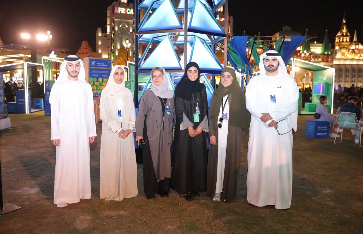 مشاركة مؤسسة الإمارات للخدمات الصحية في معرض "الإمارات تبتكر" الذي أقيم ضمن أسبوع الابتكار في القرية العالمية بتنظيم من مركز محمد بن راشد للابتكار الحكومي، لاستعراض أحدث التقنيات الصحية والمشاريع الابتكارية التي تعتمد على الأتمتة والذكاء الاصطناعي.
