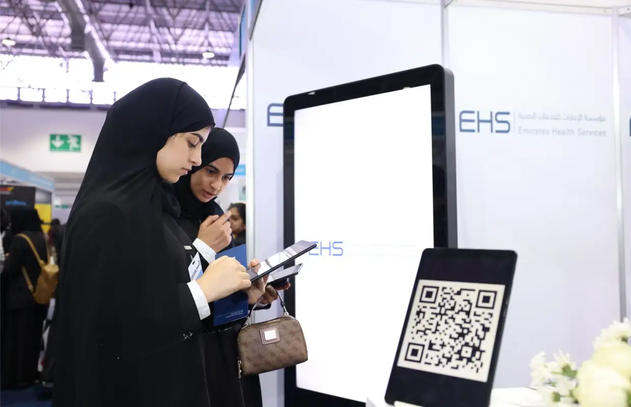 EHS participated in the 19th session of the International Education Fair 2023, held in Sharjah, the Emirates Health Services reviewed the “Masar” and “Bachelor of Nursing” programs, through which the EHS adopts high school students by providing distinguished, stimulating and supportive educational care that contributes to supporting the health sector with an elite group of specialized national cadres, especially in the field of medicine, nursing and other health specialties.