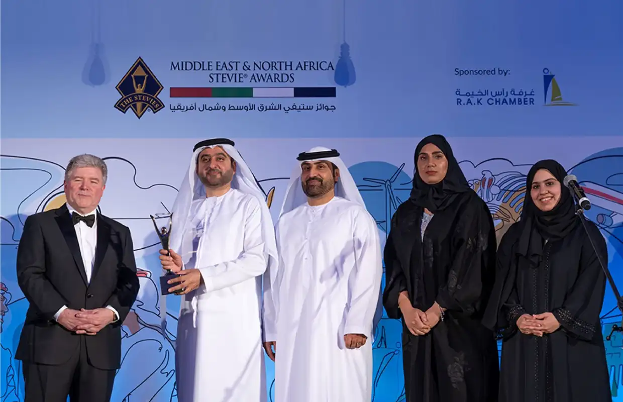Emirates Health Services (EHS) has won the ‘Grand Stevie’ for 2022, taking the top spot in the Middle East and North Africa (MENA) region among 700 participants from 17 countries. EHS scored a total of 62.5 points, earning 13 Golds, eight Silvers, and seven Bronzes, in addition to the Excellence Award for Innovation in Providing Health Services.