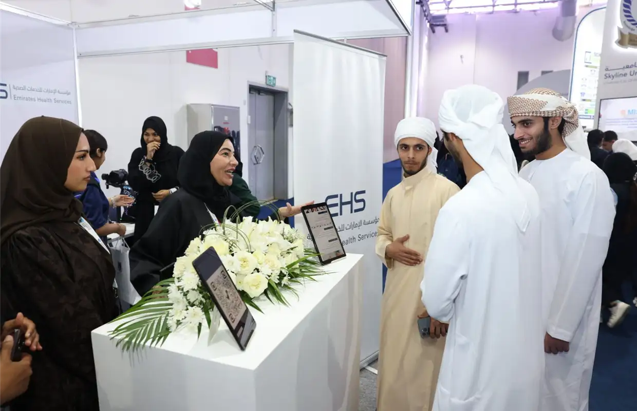 EHS participated in the 19th session of the International Education Fair 2023, held in Sharjah, the Emirates Health Services reviewed the “Masar” and “Bachelor of Nursing” programs, through which the EHS adopts high school students by providing distinguished, stimulating and supportive educational care that contributes to supporting the health sector with an elite group of specialized national cadres, especially in the field of medicine, nursing and other health specialties.