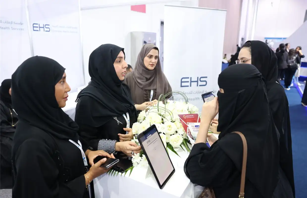 EHS participated in the 19th session of the International Education Fair 2023, held in Sharjah, the Emirates Health Services reviewed the “Masar” and “Bachelor of Nursing” programs, through which the EHS adopts high school students by providing distinguished, stimulating and supportive educational care that contributes to supporting the health sector with an elite group of specialized national cadres, especially in the field of medicine, nursing and other health specialties.