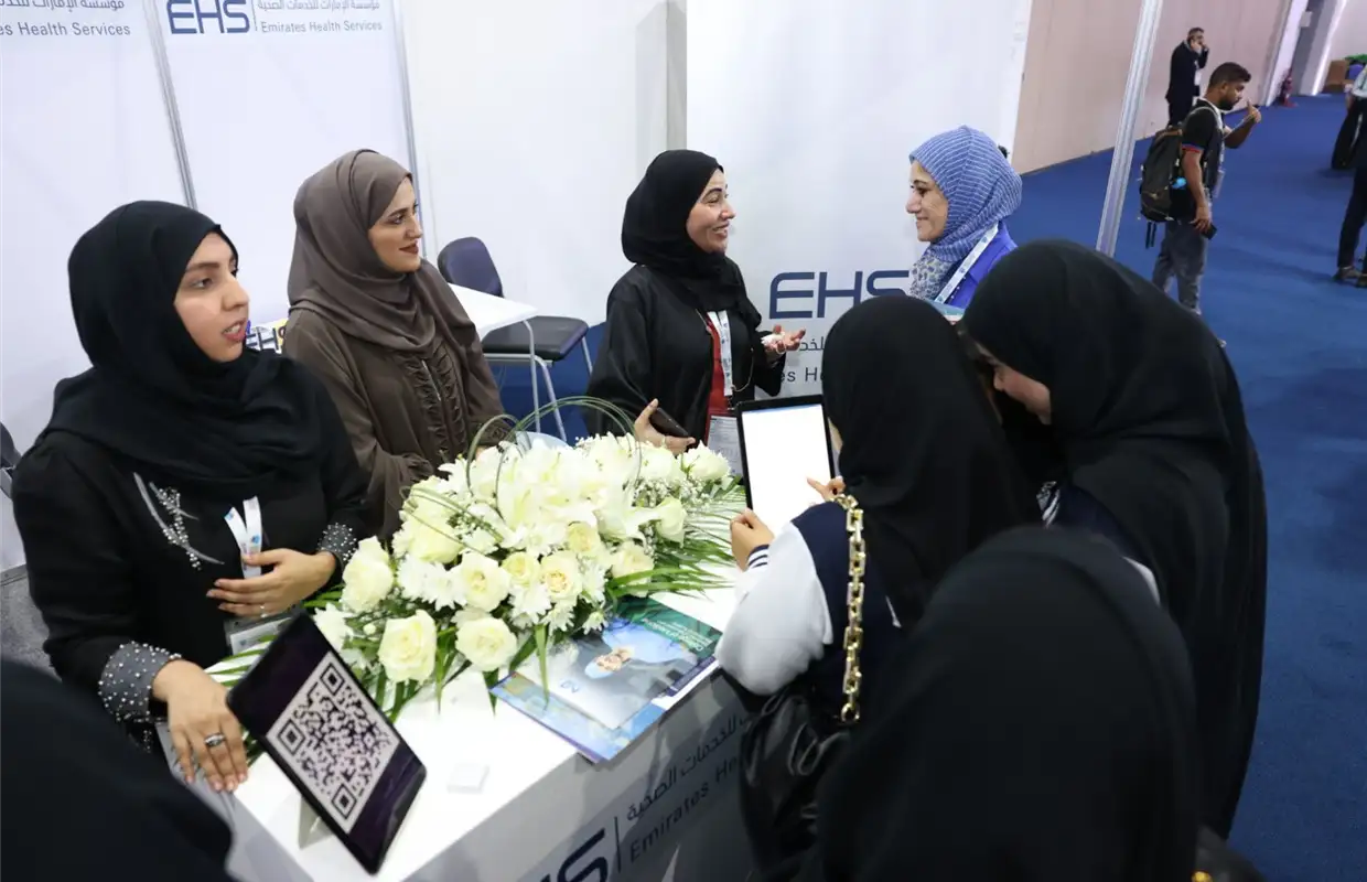 EHS participated in the 19th session of the International Education Fair 2023, held in Sharjah, the Emirates Health Services reviewed the “Masar” and “Bachelor of Nursing” programs, through which the EHS adopts high school students by providing distinguished, stimulating and supportive educational care that contributes to supporting the health sector with an elite group of specialized national cadres, especially in the field of medicine, nursing and other health specialties.