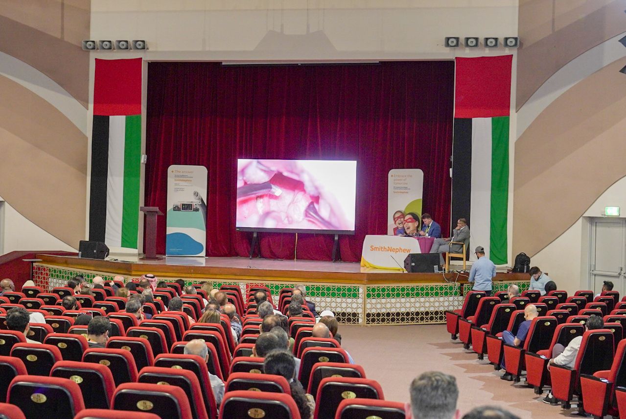 Kuwait Hospital in Dubai performs five surgeries using plasma technology, broadcasting them live during a workshop