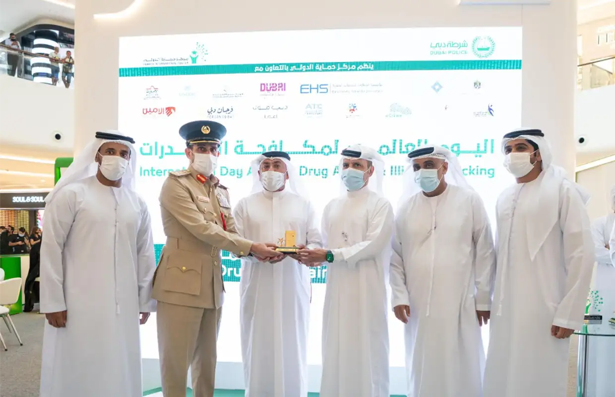 زيارة معالي الفريق عبد الله خليفة المري، القائد العام لشرطة دبي لمنصة مؤسسة الإمارات للخدمات الصحية في دبي مول