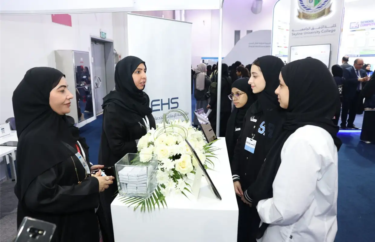 EHS participated in the 19th session of the International Education Fair 2023, held in Sharjah, the Emirates Health Services reviewed the “Masar” and “Bachelor of Nursing” programs, through which the EHS adopts high school students by providing distinguished, stimulating and supportive educational care that contributes to supporting the health sector with an elite group of specialized national cadres, especially in the field of medicine, nursing and other health specialties.