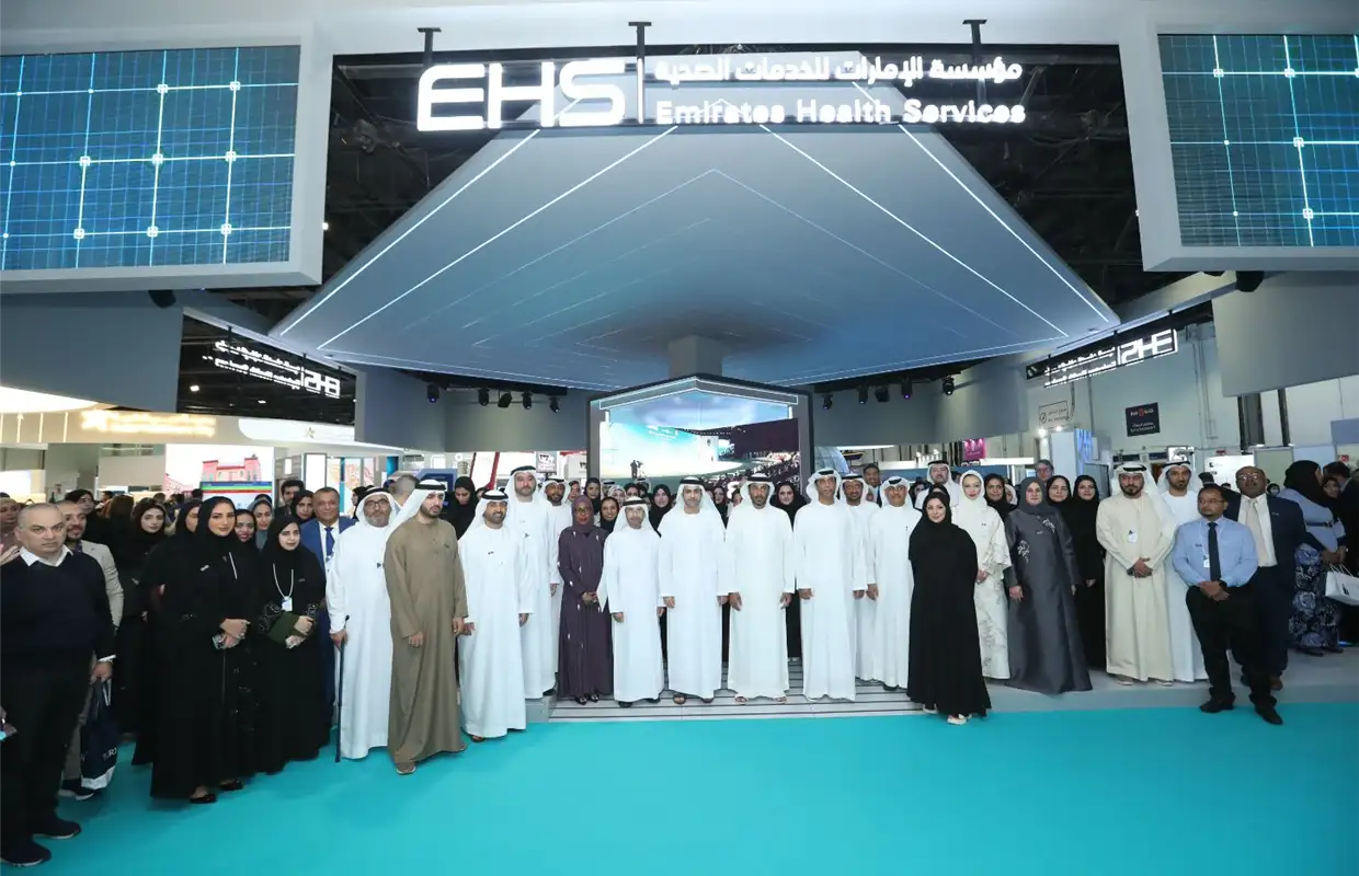 تحت شعار "نصنع مستقبل الرعاية الصحية"، جذبت منصة مؤسسة الإمارات للخدمات الصحية في معرض ومؤتمر الصحة العربي2023  الزوار والمختصين وكبار الشخصيات، حيث أطلقت المؤسسة هذا العام 19 مشروعاً مبتكراً ضمن ثلاث محاور رئيسية، شملت محور " الخدمات الصحية المبتكرة والمستدامة"، ومحور "التكنولوجيا الصحية المتقدمة"، ومحور "الذكاء الاصطناعي والتنبؤ الاستباقي".